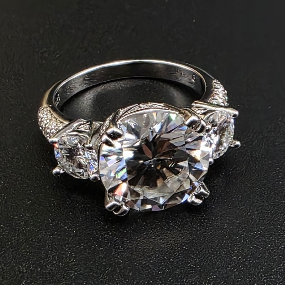 5ct Moissanite 3-Stone Ring – Size 6 (S925 Solid Silver)
